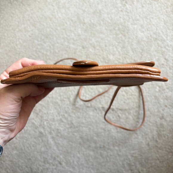 Lucky Brand Liza convertible wallet crossbody bag purse 8 x 5.5 x 1 inches - Picture 4 of 11